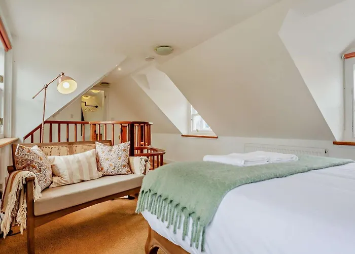 Jacobite\'S Retreat, 17Th Century Cottage In The Heart Of Inverness